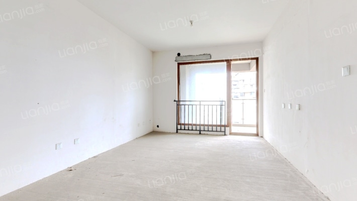 麓山国际云曦台二手房实景图