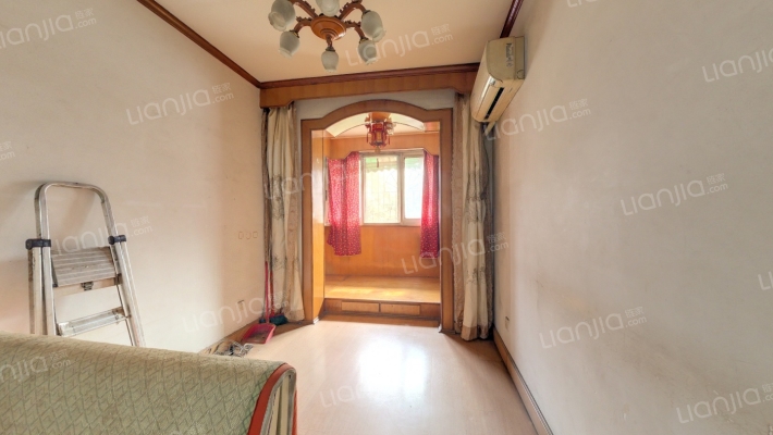 红房子二手房实景图