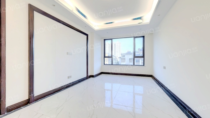 和裕晶河湾二手房实景图