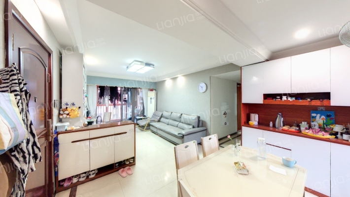 招商莱顿小镇二手房实景图