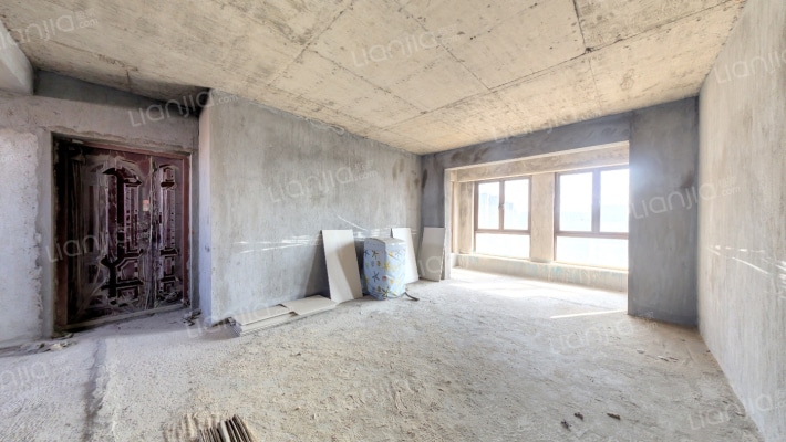 绿腾新贵公馆二手房实景图