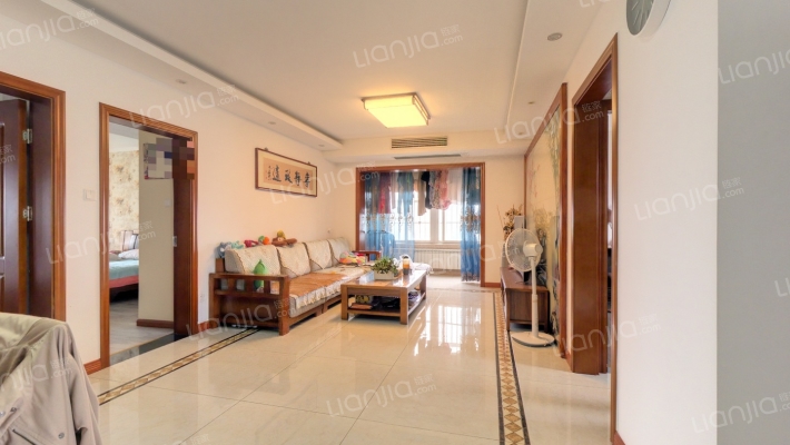 山潘新苑二手房实景图