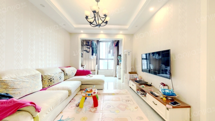 隆鑫九熙三期二手房实景图