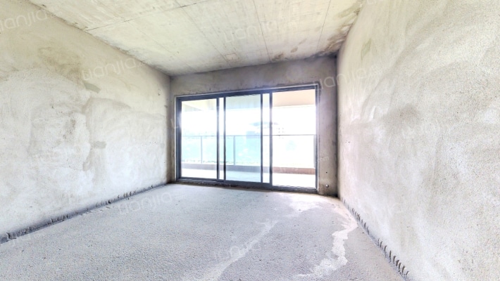 平逸豪庭二手房实景图