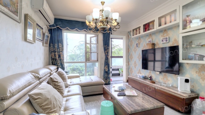 蓝光金悦府二手房实景图