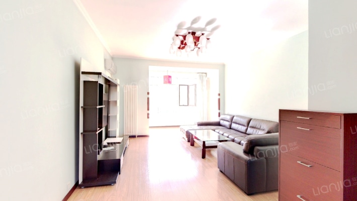 米兰DC1期二手房实景图