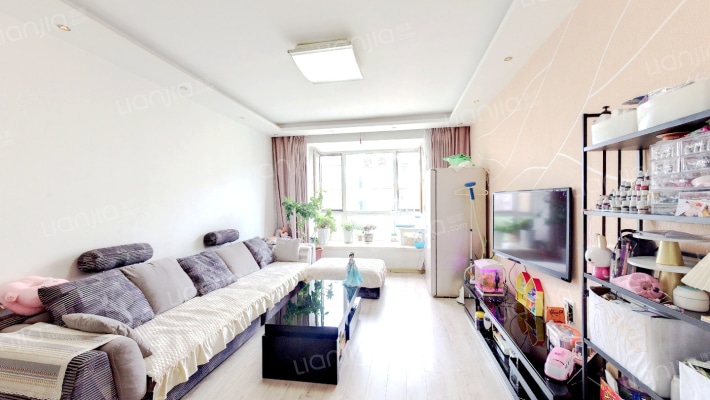 立汇美罗湾四期二手房实景图