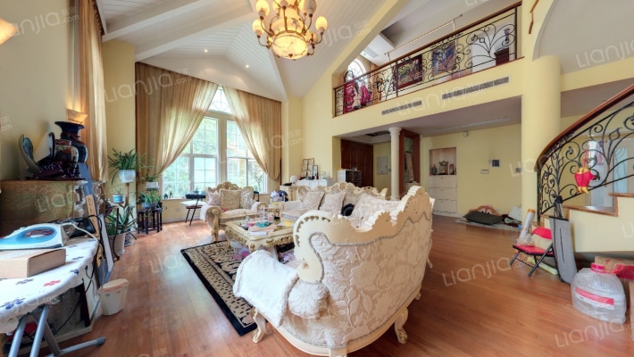 绿洲比华利花园二手房实景图