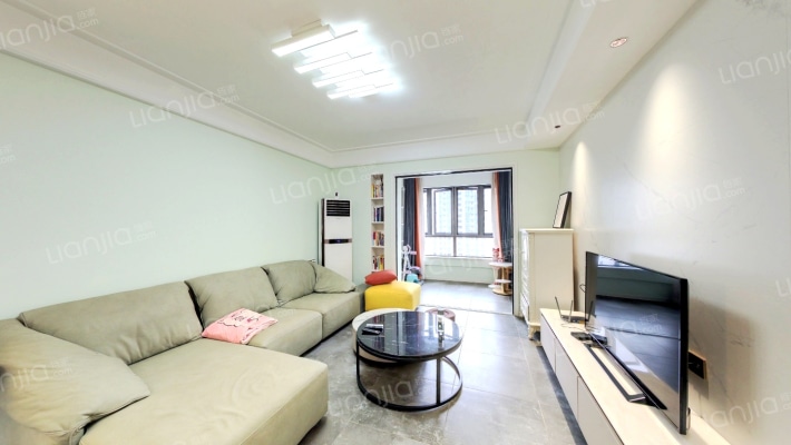 惠天然梅岭国际二手房实景图