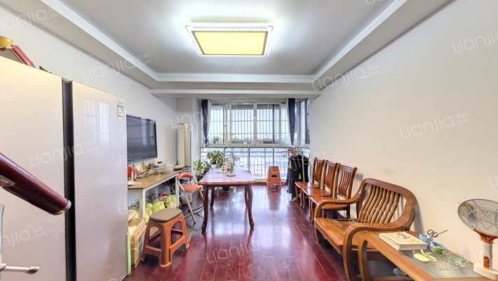 银兆公寓二手房实景图