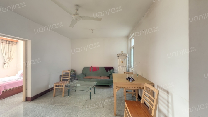 青春苑A区二手房实景图