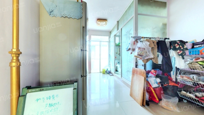 荣工街二手房实景图