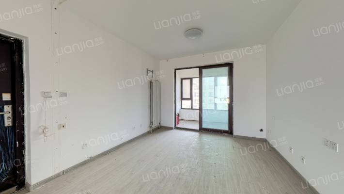 绿地滨湖国际八区二手房实景图