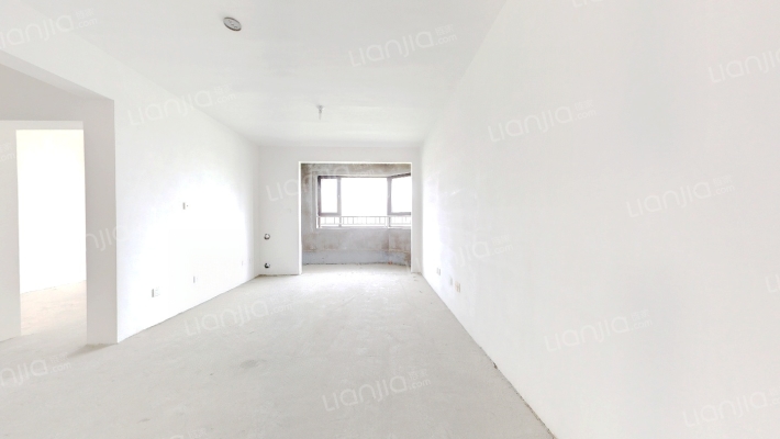 鲁商泰晤士小镇二手房实景图