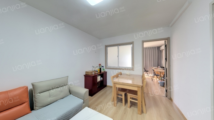 香港中路(市南东区)二手房实景图