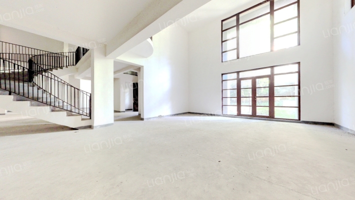 南延线蔚蓝卡地亚二手房实景图