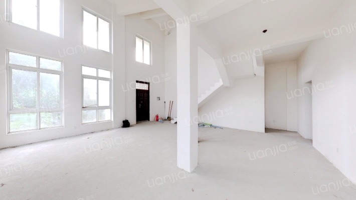 东湖水岸二手房实景图