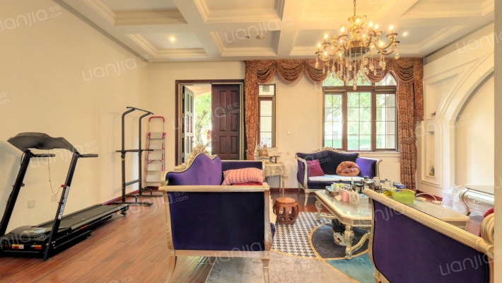 央墅蓝卡斯特二手房实景图