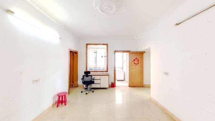 新港生活区二手房实景图