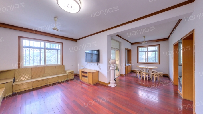 法治报社宿舍二手房实景图