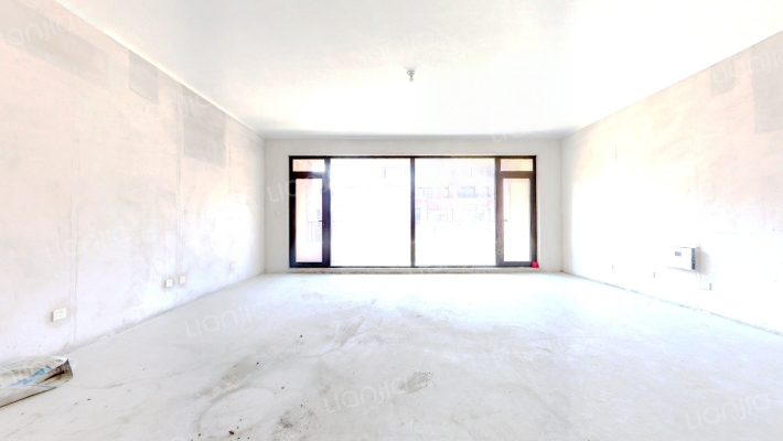 青特小镇E区二手房实景图