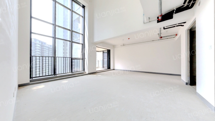 蔚蓝阁B区二手房实景图