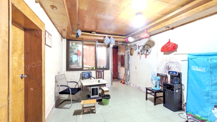 体育路8号二手房实景图