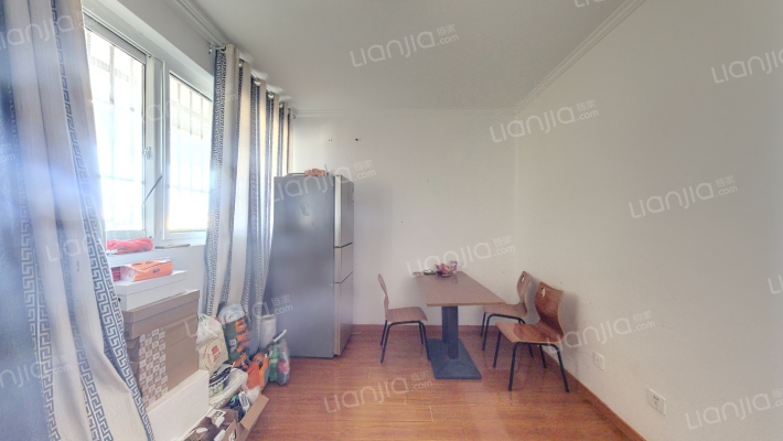 山湖苑二期二手房实景图