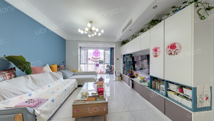 新筑巴伦西亚一期二手房实景图