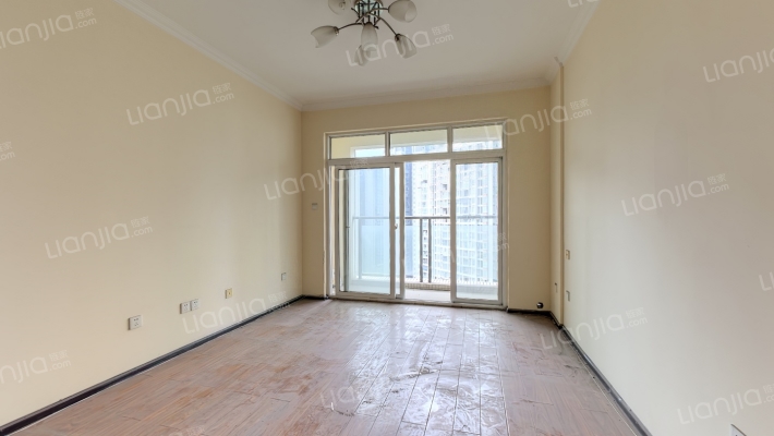 东湖国际二手房实景图