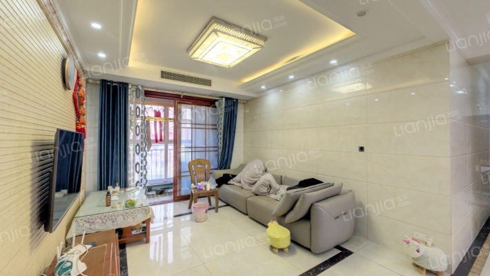 鸿威鸿景雅园二手房实景图