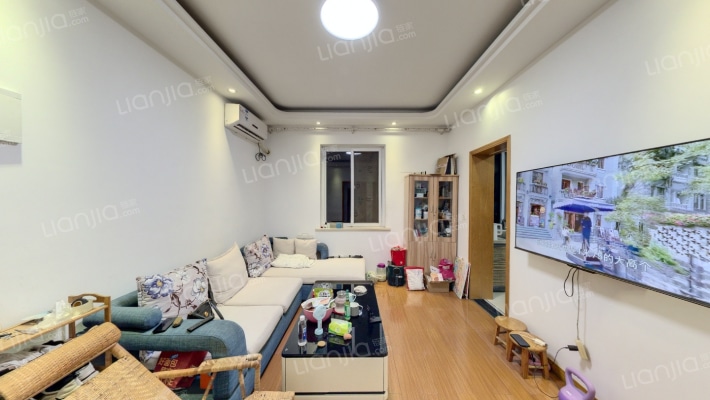 霞西新村二手房实景图