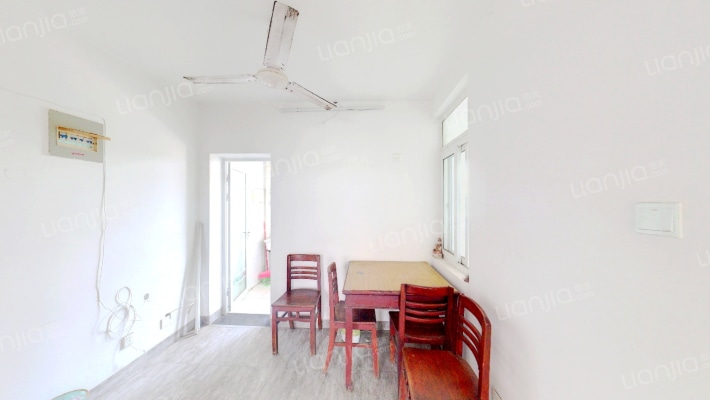 卫楼新村二手房实景图