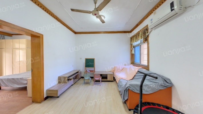 航天大院二手房实景图