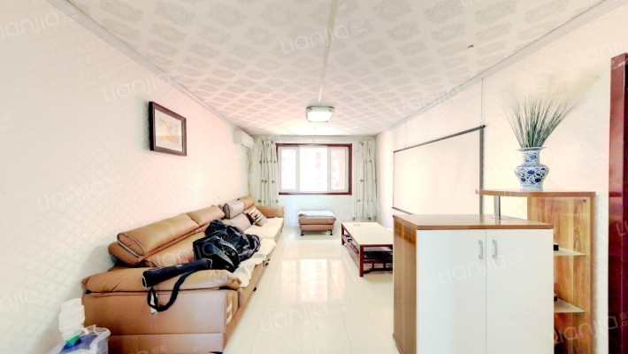 天滋嘉鲤北区二手房实景图