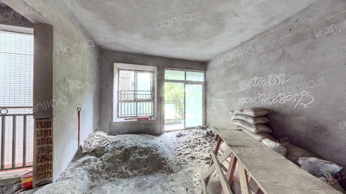 华府春城二手房实景图