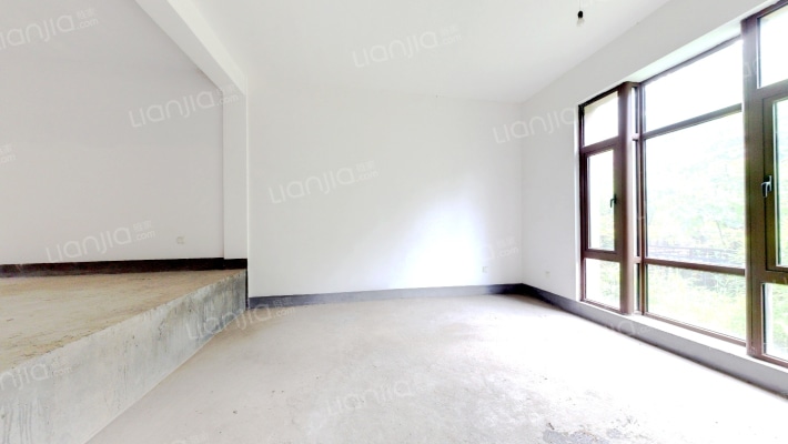 富春红郡二手房实景图