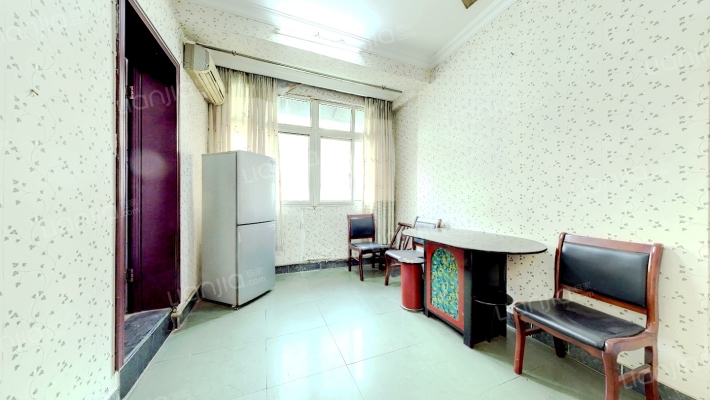 德望社区二手房实景图