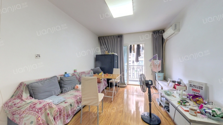 红色佳苑二手房实景图