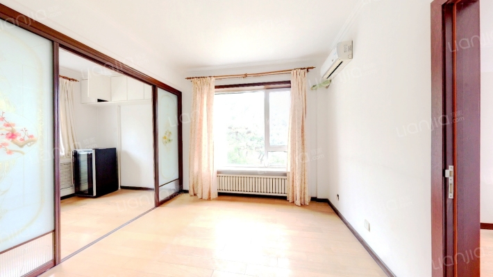 依山云水二手房实景图