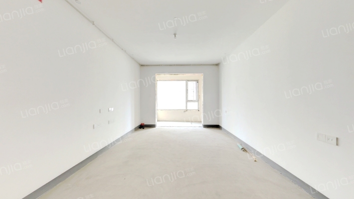 万科山河道二手房实景图