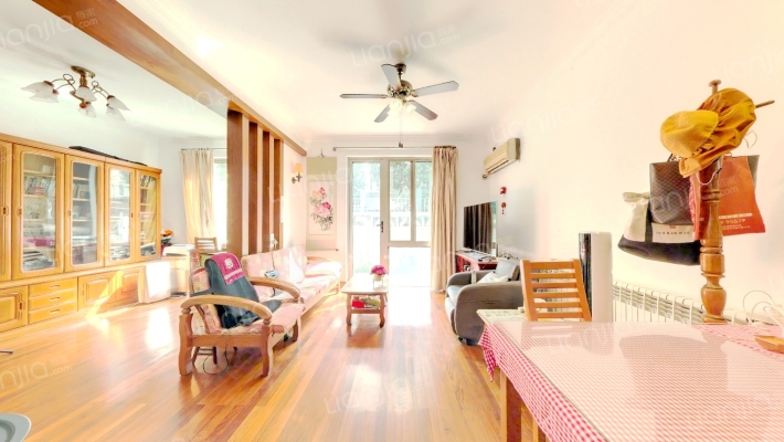 武宁路200弄二手房实景图