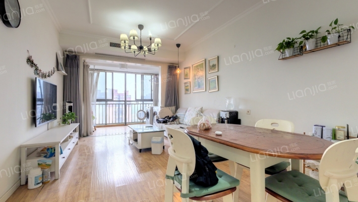 千禧河畔C区二手房实景图