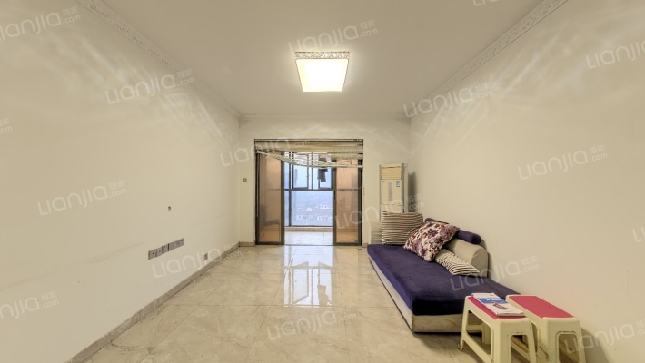 上实望府里二手房实景图