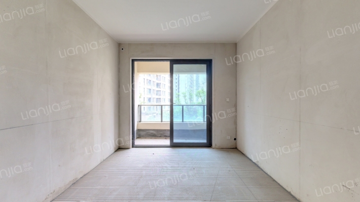 融创云湖十里E区二手房实景图