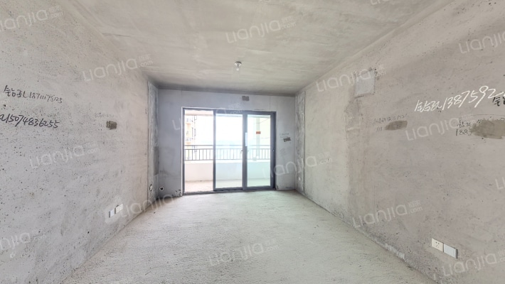 港湘铂玥二手房实景图