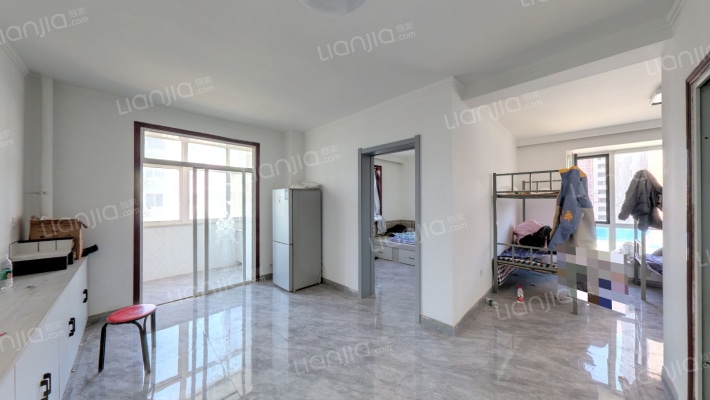 靓墅花园二手房实景图