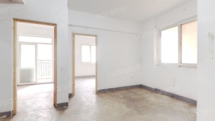 青宜居一期二手房实景图