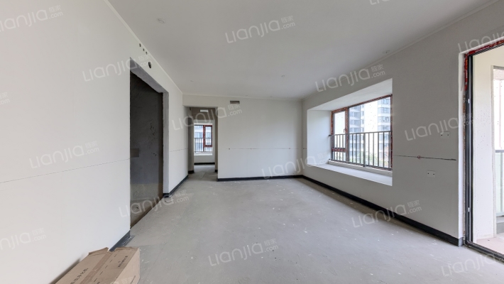 江山云出云晴二手房实景图