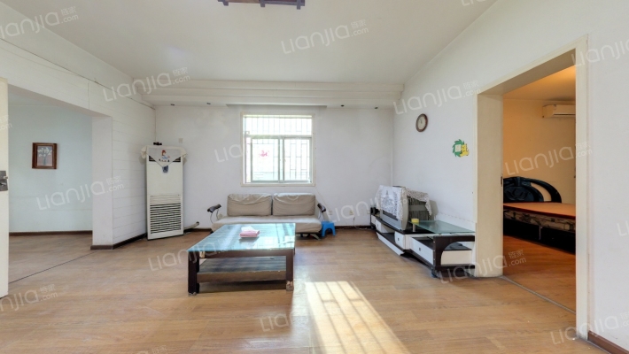 外贸小区二手房实景图